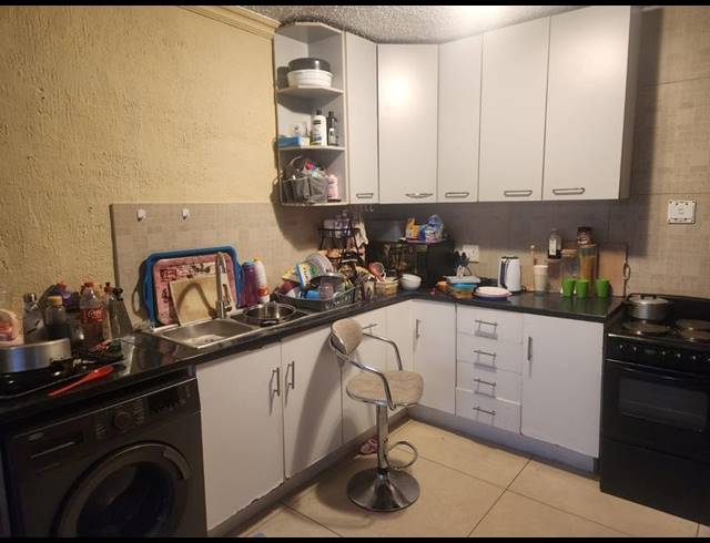 3 BEDROOM APARTMENT FOR SALE IN WINDSOR EAST